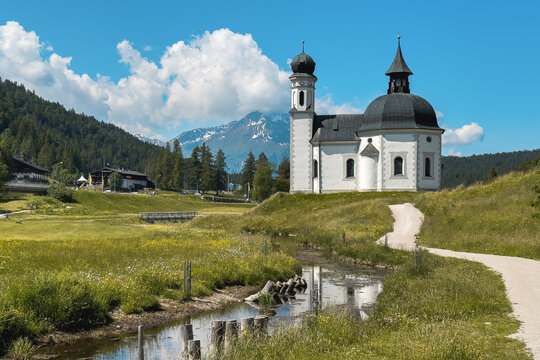 Seekirchl Heiligkreuzkirche Seefeld in Tirol