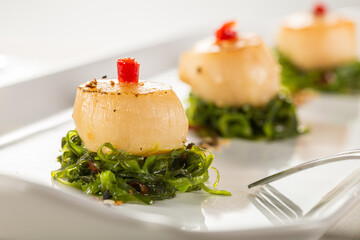 salad with scallop