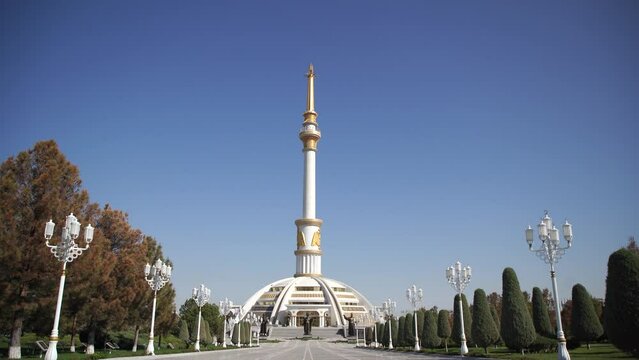 ashgabat capital of turkmenistan Monument of Neutrality