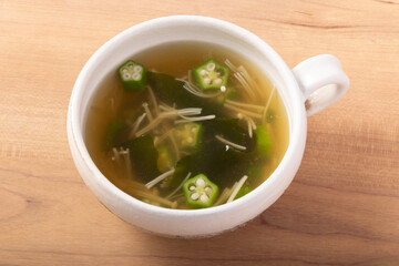 オクラとワカメのスープ