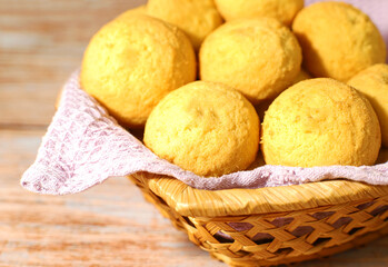 Small round cookie, wooden background