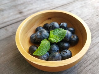Blueberry fruit on the bowl