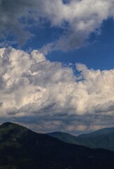 Obraz premium clouds over the mountains
