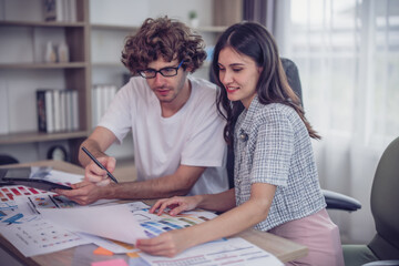 Mobile app developers collaborates to brainstorm, select ideas, optimizing procedure. Picking the best options, ensuring scalable, user-friendly interfaces. Prototyping functionality, color choices.