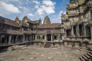Fototapeta premium A lintérieur de Angkor Vat
