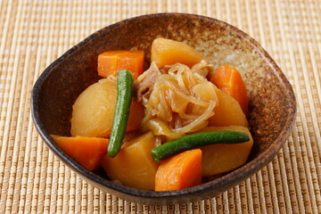 肉じゃが　家庭料理