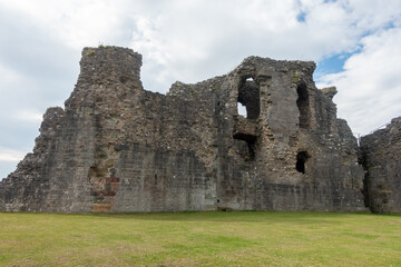 Fototapeta na wymiar Denbigh castle wales 