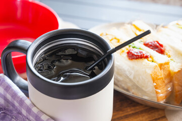 アウトドアで飲むアイスコーヒー