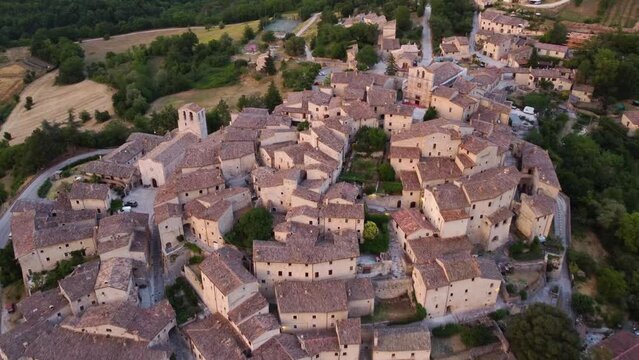 Drone flight over the Umbrian village of Vallo di Nera. Tranquil Vallo di Nera Sunset