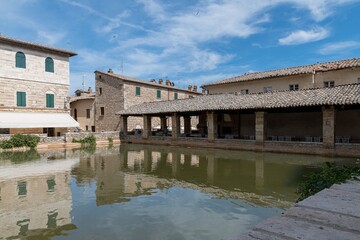 Fototapeta na wymiar Thermal Bath in the Historic Center of Bagno Vignoni