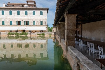 Fototapeta na wymiar Thermal Bath in the Historic Center of Bagno Vignoni