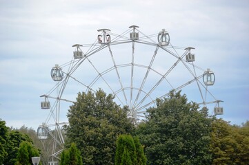 Fototapeta premium ferris wheel in the park