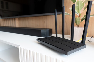 Router with 4 antennas in living room