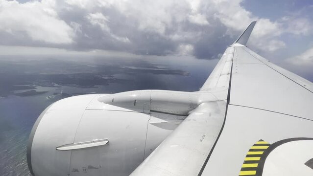 avion survol Minorque 4K