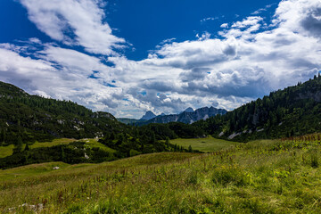 Fototapeta na wymiar trekking day in the mountains of Friuli Venezia-Giulia