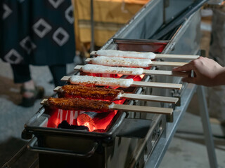 東海地方の名物　炭火で焼く五平餅