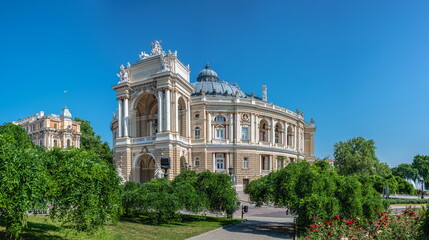 Fototapeta na wymiar the Opera and Ballet Theater in Odessa, Ukraine
