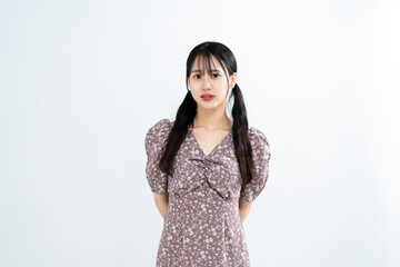 ツインテールの女性