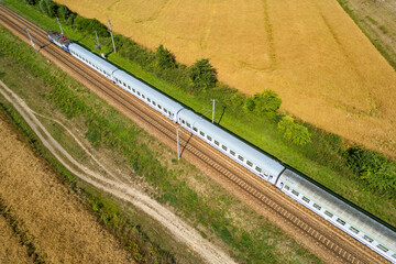Passenger train.  © Tomasz Warszewski