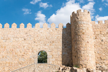 Abre la muralla