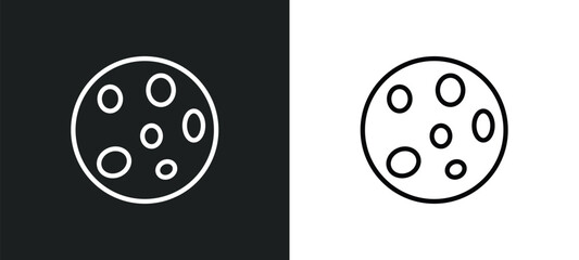 Fototapeta na wymiar full moon icon isolated in white and black colors. full moon outline vector icon from weather collection for web, mobile apps and ui.