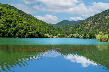 Boraboy lake and mountains