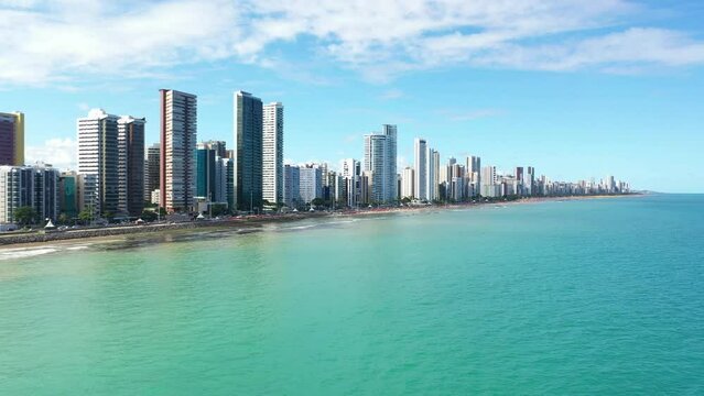 Praia de boa Viagem no Recife Vista de Cima com drone 4k - Pernambuco - Nordeste - Brasil
