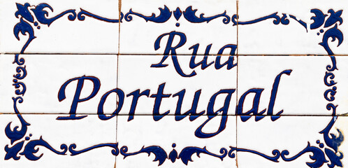 Placa em azulejo identificando o nome da rua. Centro Histórico de São Luís,MA

 - obrazy, fototapety, plakaty