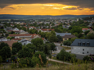 Fototapeta na wymiar Panoramablick vom Kalvarienberg auf Neusiedl am See