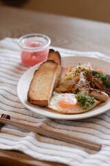 Foods ready! Its time for breakfast!