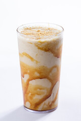 Batida de leite com caramelo e canela