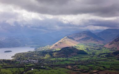 Fototapeta premium Hiking up to the summit of Dodd hill with wonderful views of derwentwater and cat bells near to Keswick in the lake district Cumbria north east England
