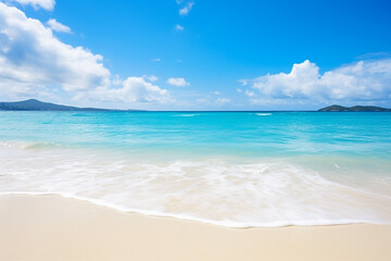 白い砂浜とエメラルドグリーンの美しい海：AI生成画像