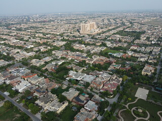 Population of cantt area in Lahore Pakistan