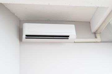 air conditioning system. pure indoor climate. With advanced technology and energy efficient operation, white room wall mounted unit ensures optimal temperature and ventilation.