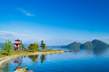 北海道、洞爺湖八景、浮御堂公園の二重塔と中島