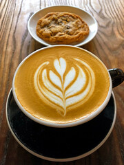 Cafe latte with chocolate chip cookie - 623945774