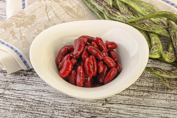 Baked red canned bean in the bowl