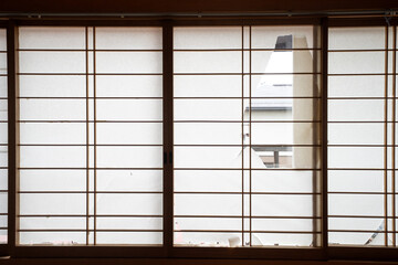 破れたままの障子