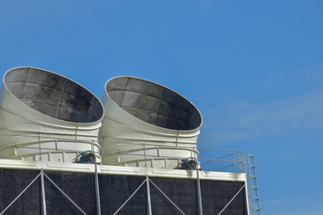 Air Conditioning Cooling Tower 2 pipes for industry is a cooling tower water chiller. of large...