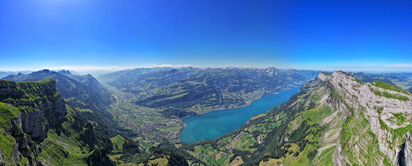 St. Gallen, Schweiz: Panorama von oben um den Walensee