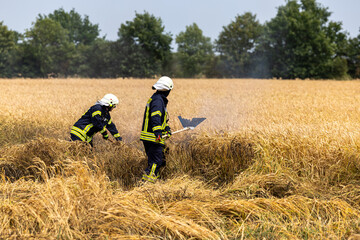 Feldbrand im Sommer durch starke Trockenheit