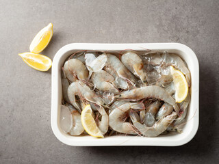 fresh raw shrimp on plate	