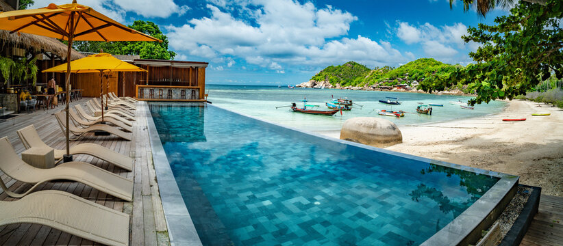 Beach bar and restaurant on haad tien beach, shark bay, koh tao, Thailand