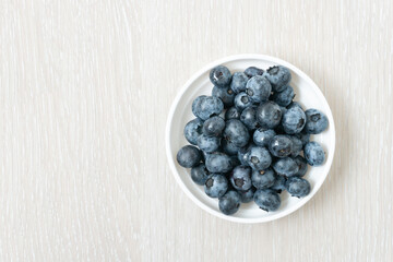 Fresh blueberries in a bowl