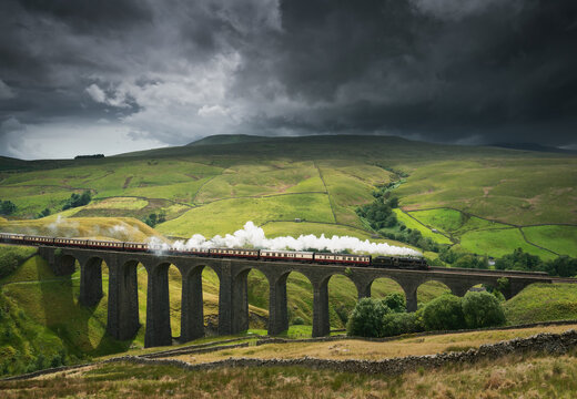 Sherwood Forester steams over Arten Gill Viaduct