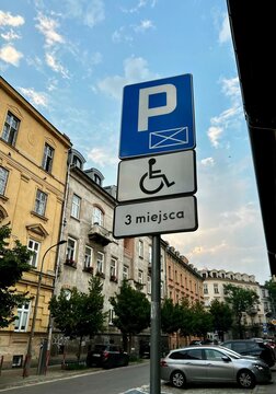 parking spaces for people with disabilities