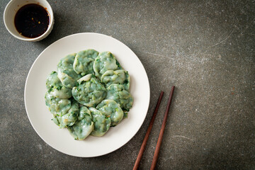 steamed chives dumplings with sauce