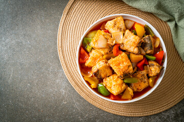 fish stew with tomato and pepper