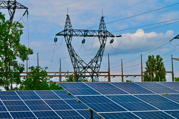 Centrale solaire photovoltaïque à Ottmarsheim
28000 panneaux pour une puissance de 15,5 MW